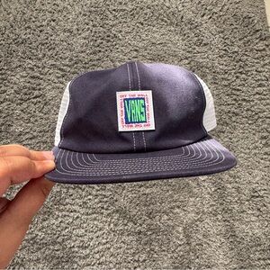 VANS NAVY TRUCKER HAT